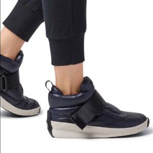 Sorel Women’s Out N About Puffy Ankle Boot Size 8